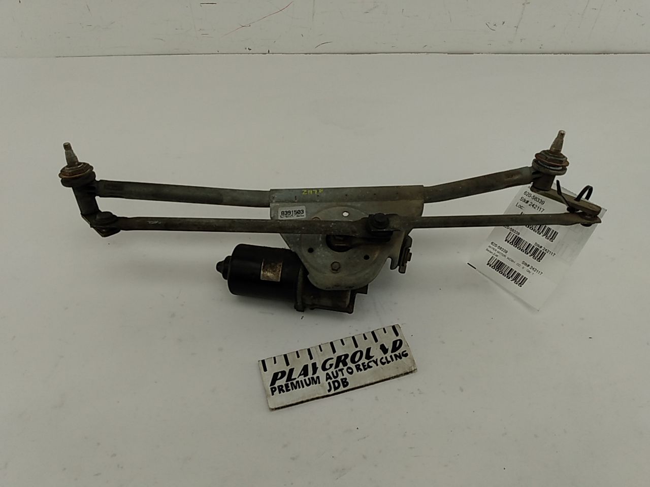 BMW 318i Windshield Wiper Motor & Transmission