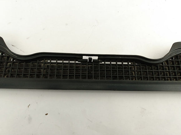 BMW 318i Windshield Cover Cowl