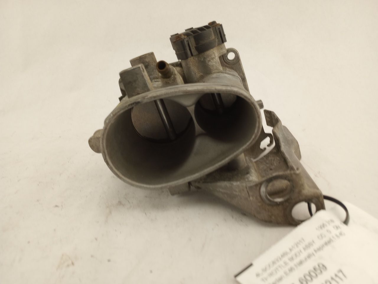 BMW 318i Throttle Body - 0