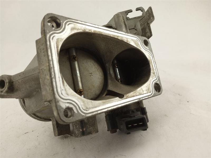 BMW 318i Throttle Body