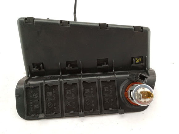 BMW 318i Front Center Storage Tray