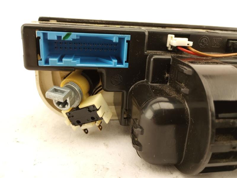 BMW 318i Temperature Control Unit