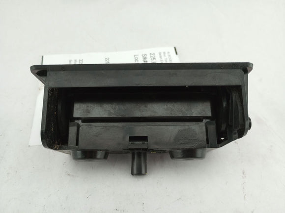 BMW 318i Center Storage Tray