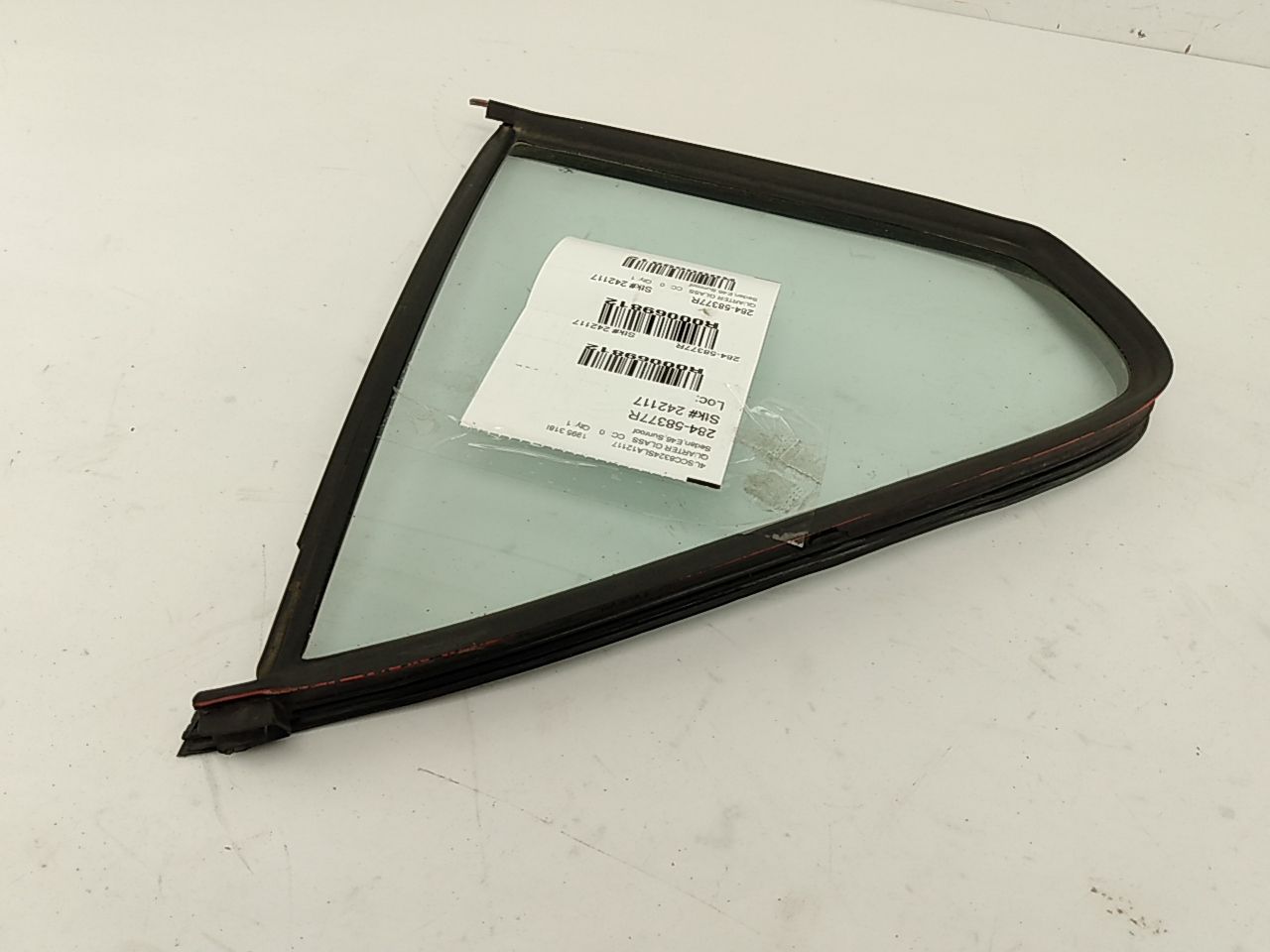 BMW 318i Rear Right Quarter Glass