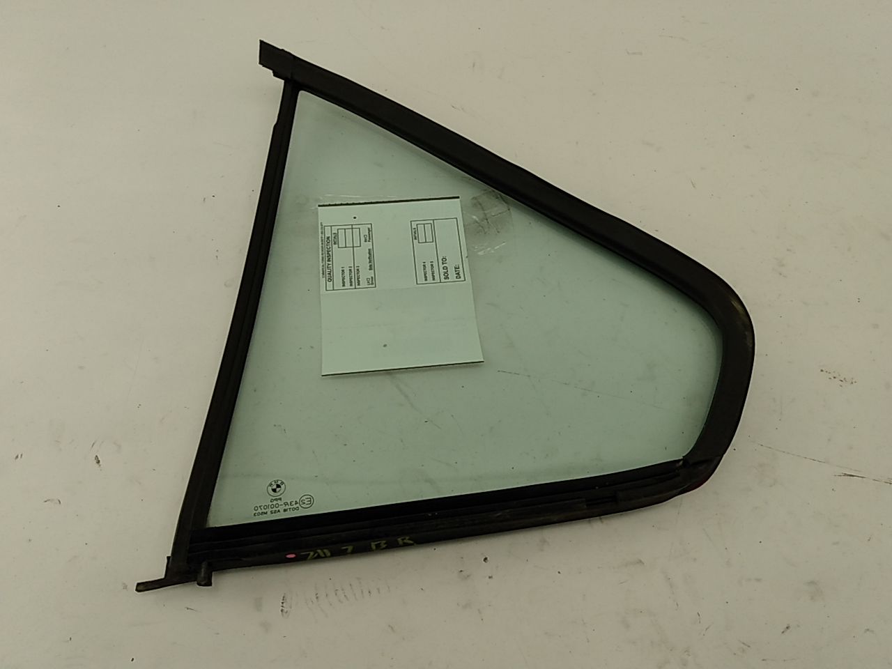 BMW 318i Rear Right Quarter Glass