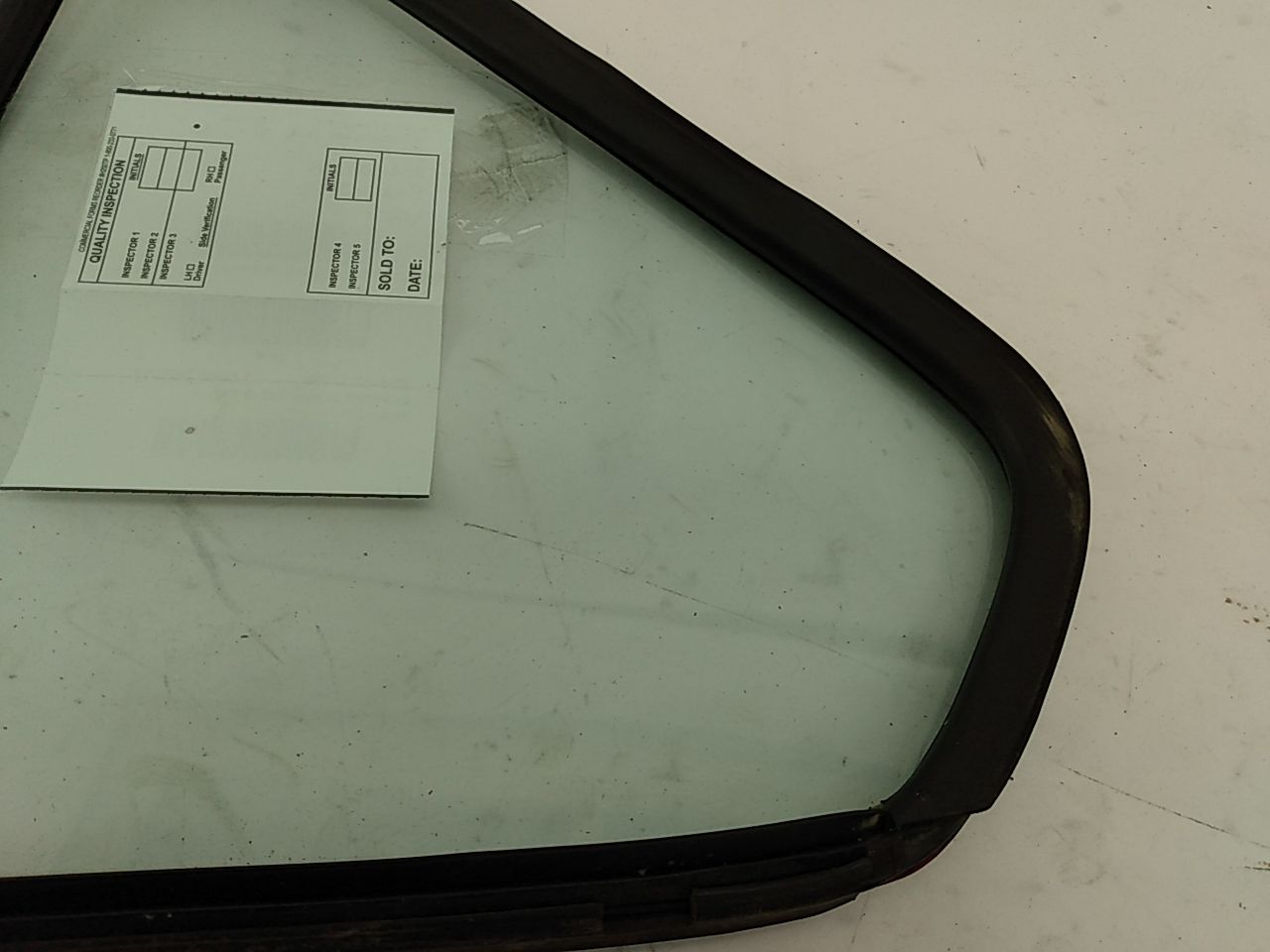 BMW 318i Rear Right Quarter Glass