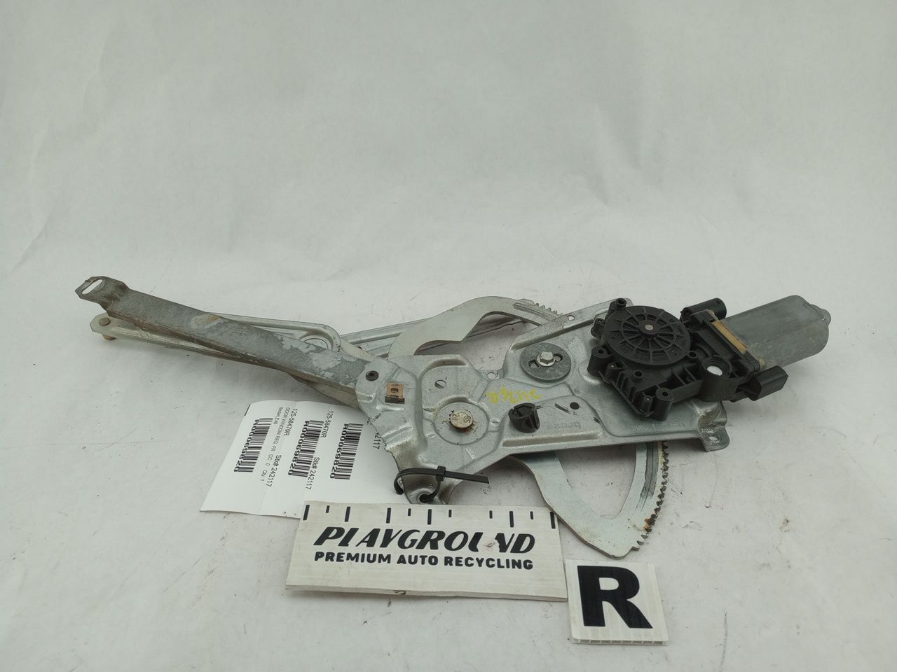 BMW 318i Front Right Door Window Regulator