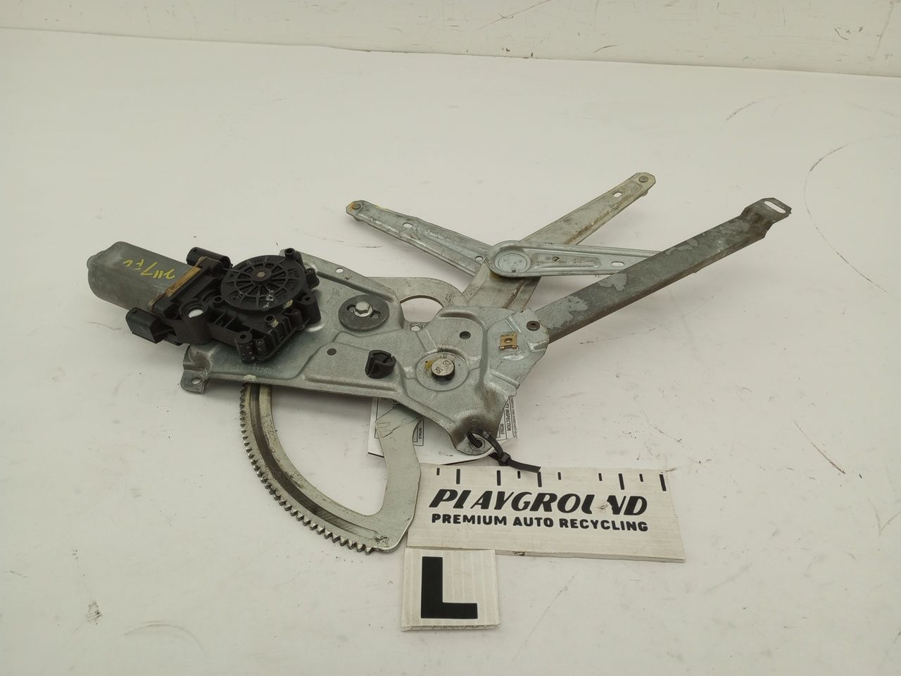 BMW 318i Front Left Door Window Regulator