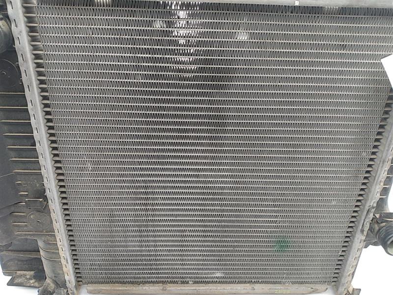 BMW 318i Radiator