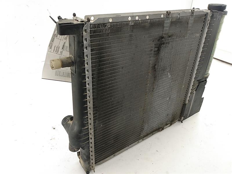 BMW 318i Radiator