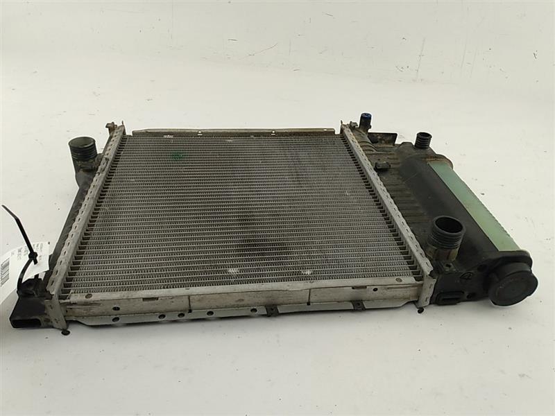 BMW 318i Radiator