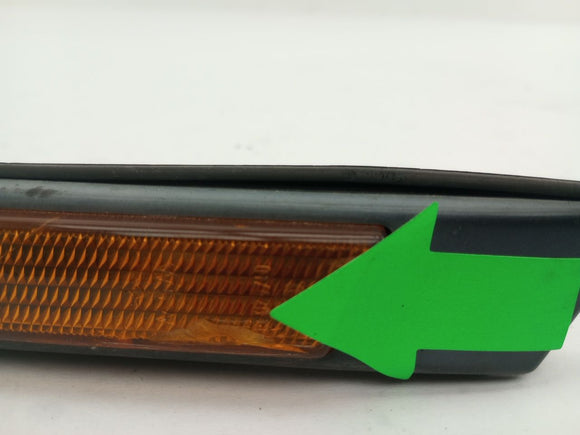 BMW 318i Pair Of Front Side Markers