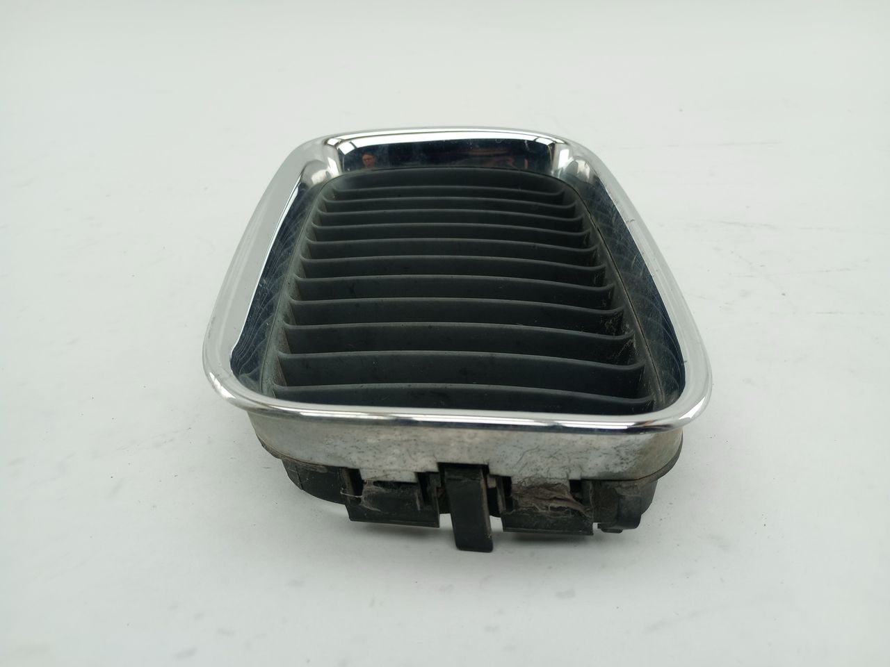 BMW 318i Pair Of Front Upper Grilles