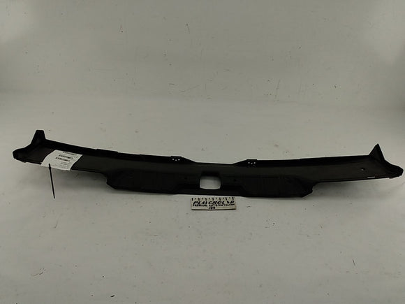 BMW 318i Rear Trunk Edge Trim