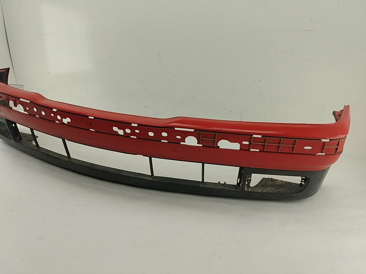 BMW 318i *** AS IS *** Front Bumper Cover