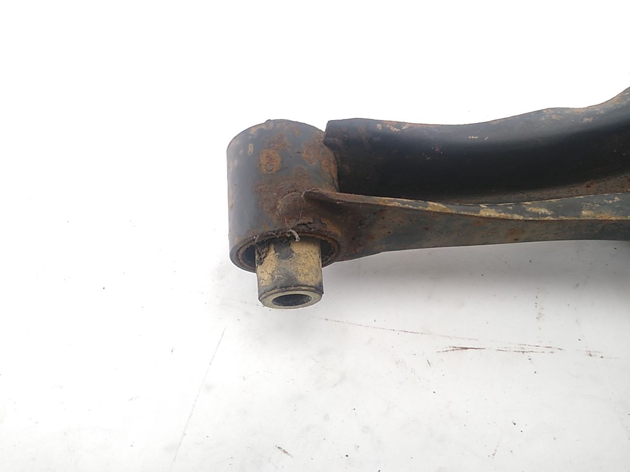 BMW 318i Rear Right Upper Control Arm