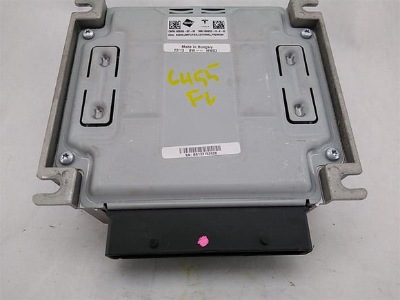 Tesla Model S Radio Amplifier