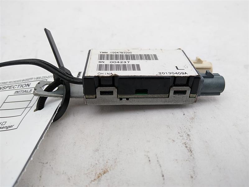 Tesla Model S Left Antenna Amplifier