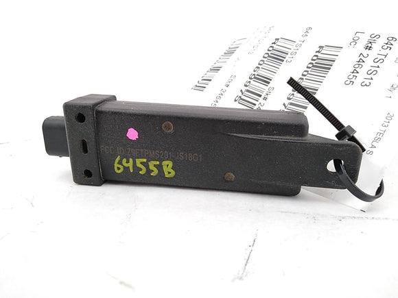 Tesla Model S TPMS Monitor Antenna
