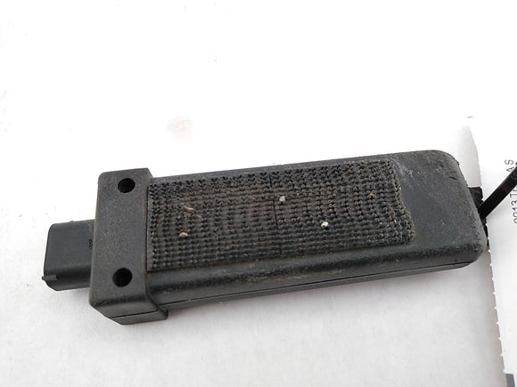 Tesla Model S TPMS Monitor Antenna