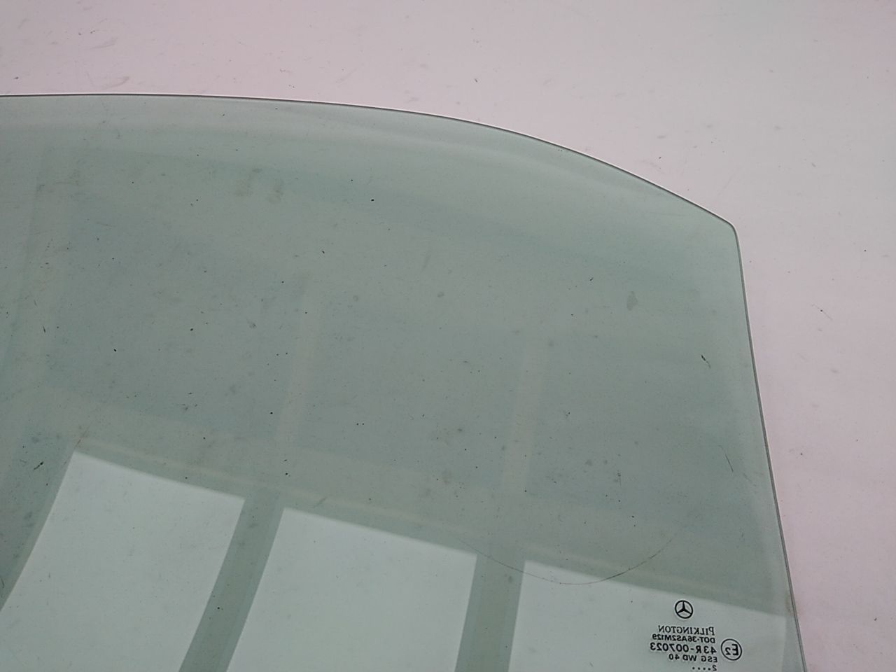 Mercedes SLK230 Passenger Right Front Door Window Glass