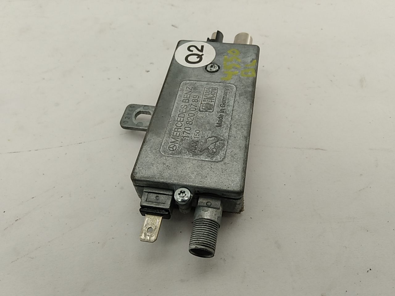 Mercedes SLK230 Antenna Amplifier