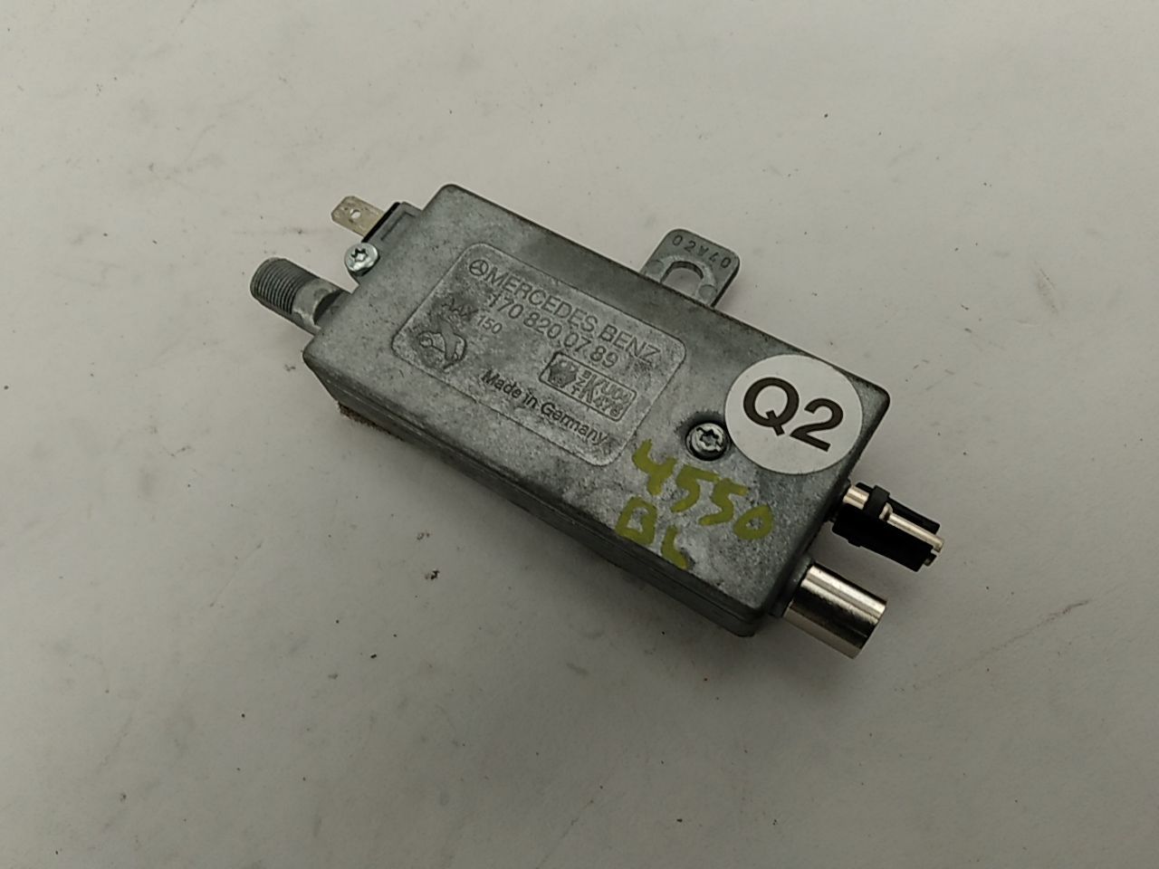 Mercedes SLK230 Antenna Amplifier