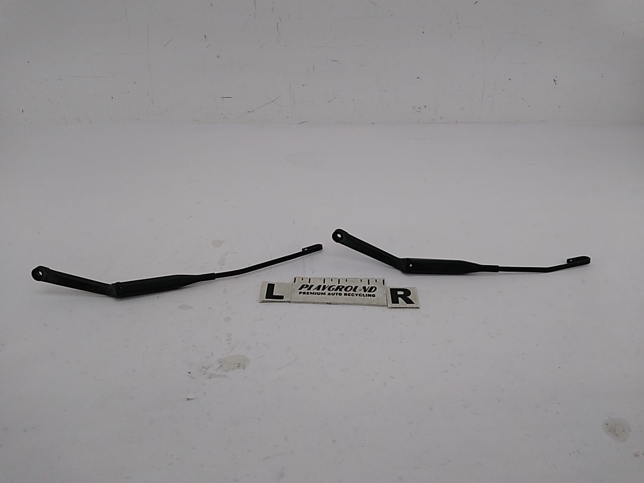 Mercedes SLK230 Pair Of Windshield Wiper Arms