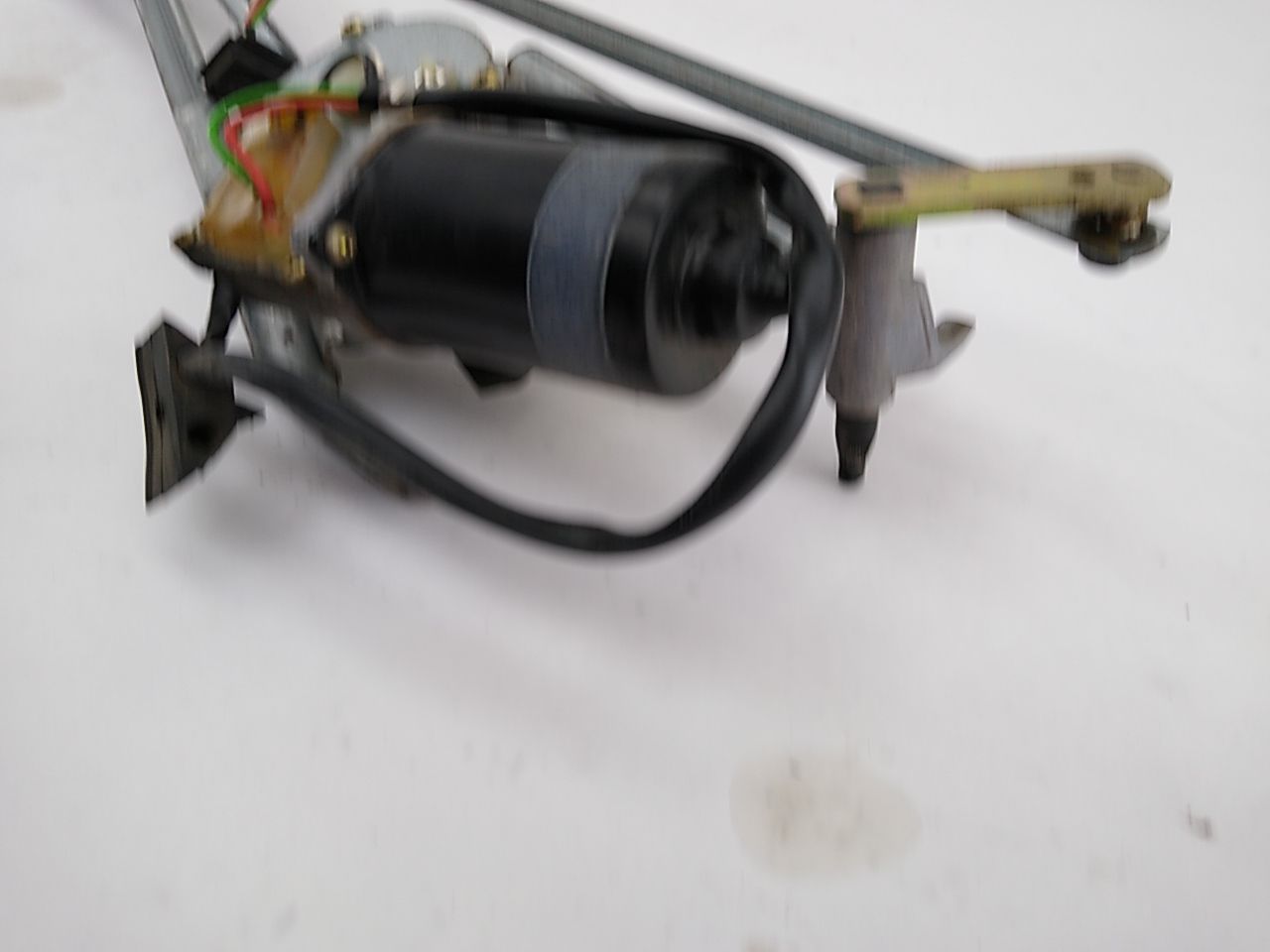 Mercedes SLK230 Front Windshield Wiper Motor Assembly