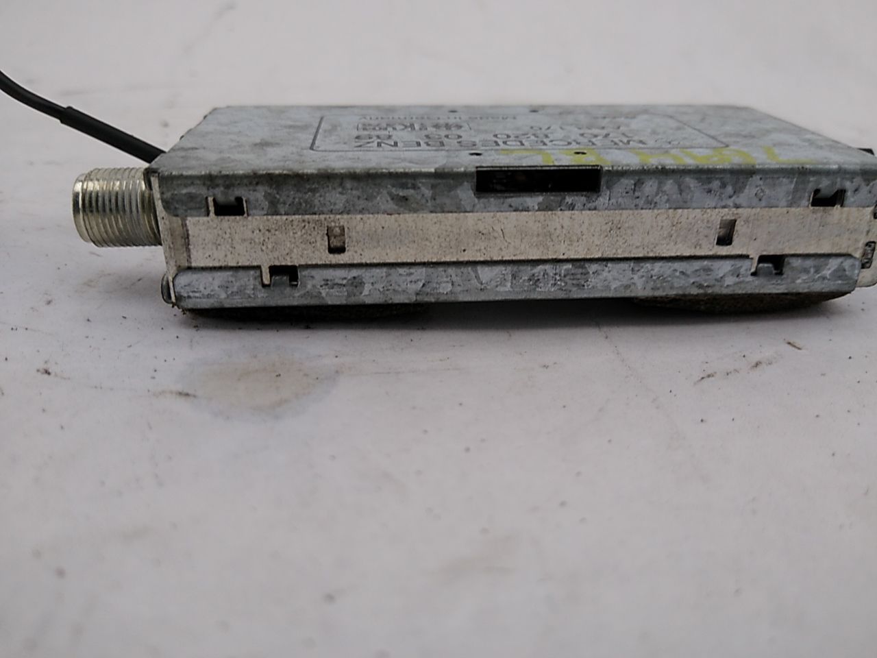 Mercedes SLK230 Antenna Amplifier