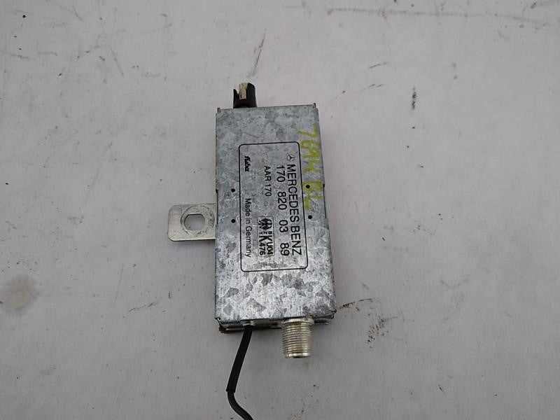 Mercedes SLK230 Antenna Amplifier