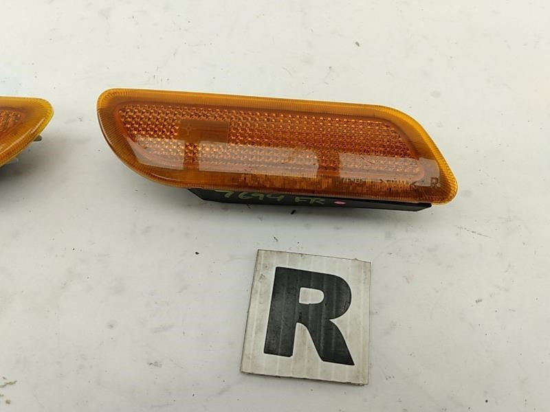 Mercedes SLK230 Pair Of Turn Signal Marker