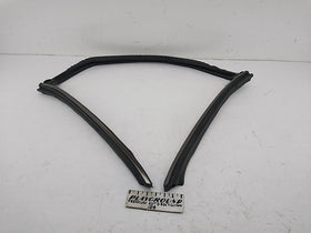 Mercedes SLK230 Front Center Convertible Top Seal