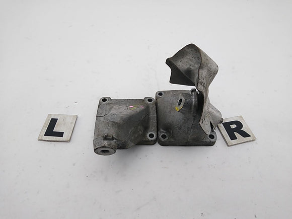 Mercedes SLK230 Pair Of Engine Mount Brackets