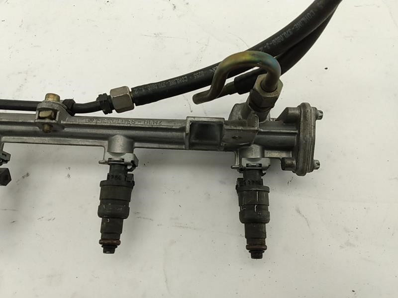 Mercedes SLK230 Fuel Injector Rail with Injectors