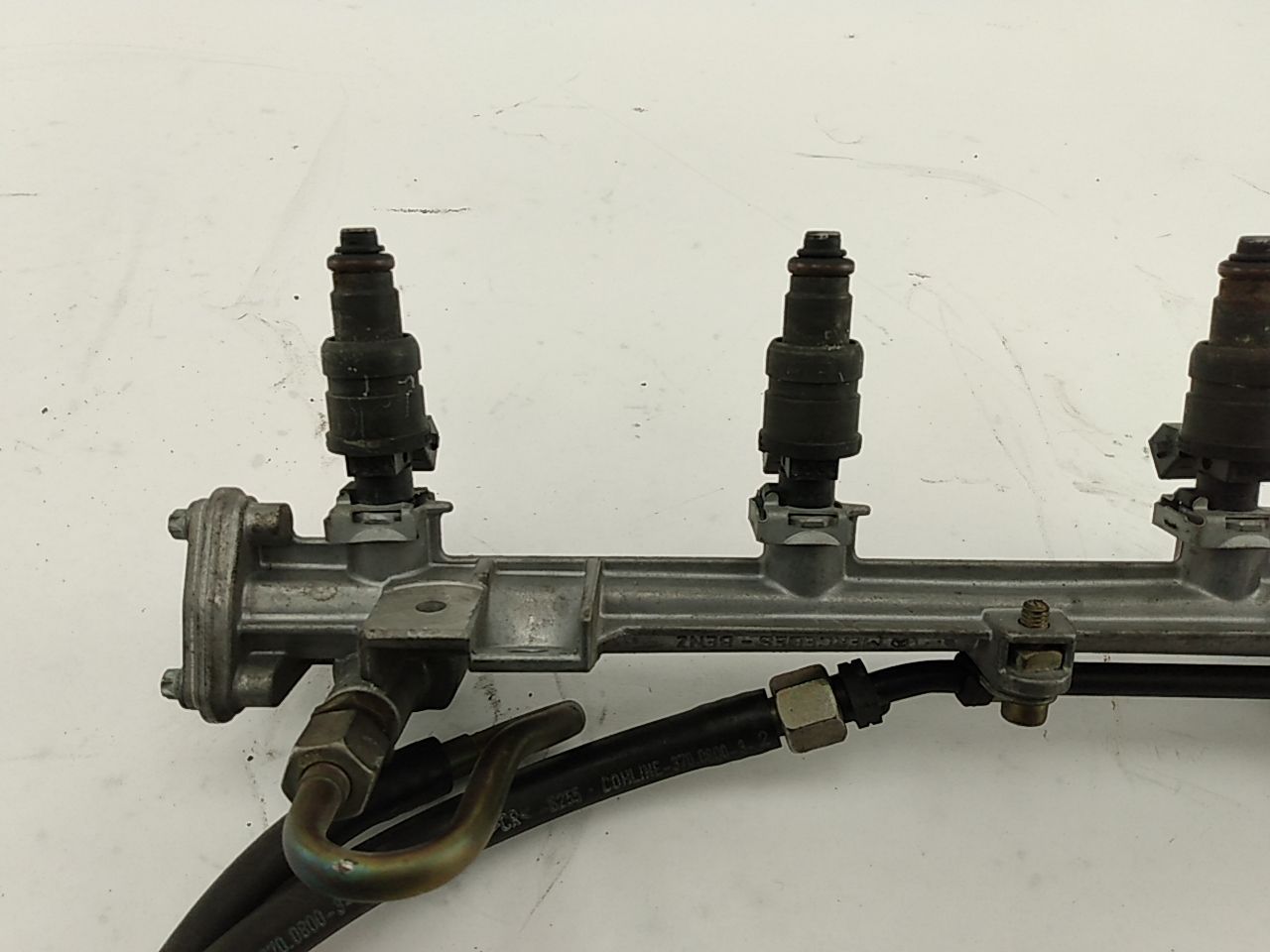 Mercedes SLK230 Fuel Injector Rail with Injectors