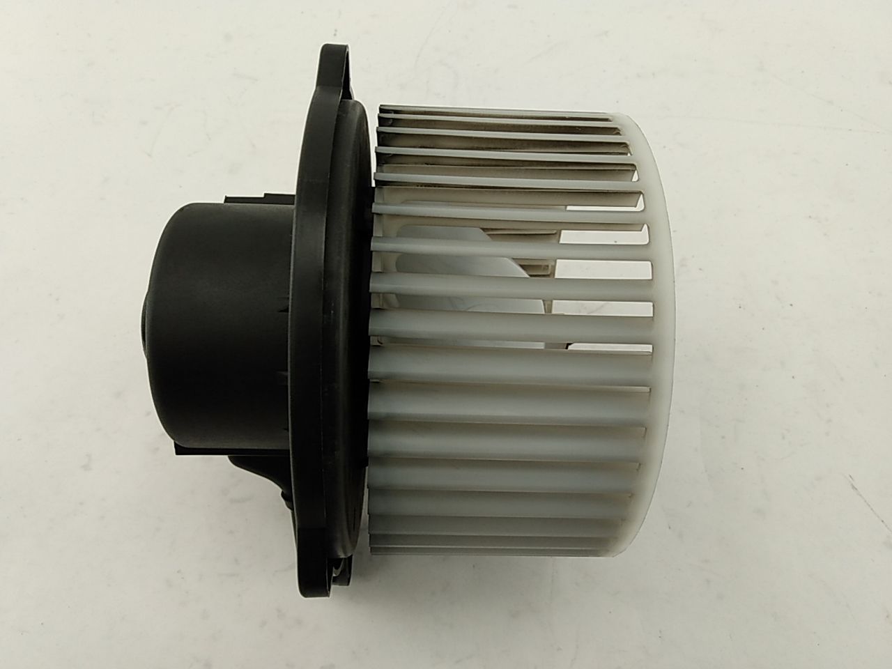 Hyundai Tiburon Heater Fan Blower Motor