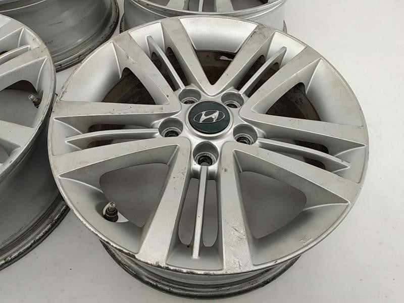 Hyundai Tiburon Set of 4 Wheels