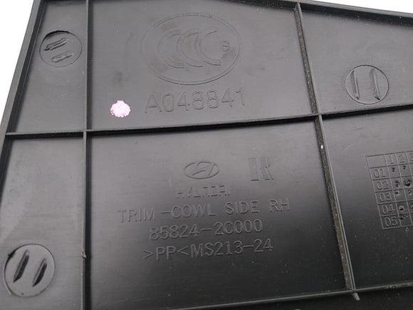Hyundai Tiburon Pair Of Front Lower Kick Cover Panel