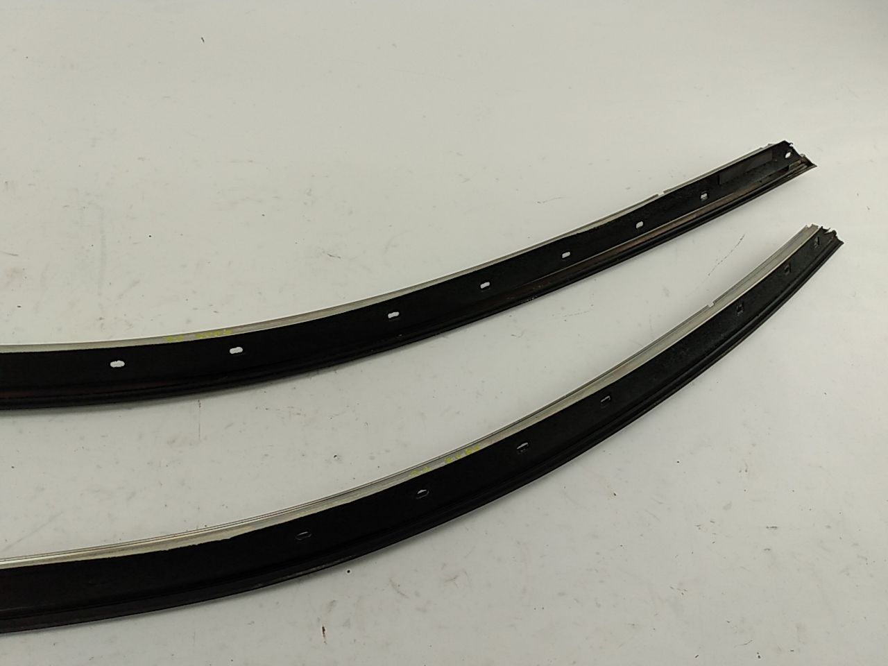 Hyundai Tiburon Pair Of Door Window Trim