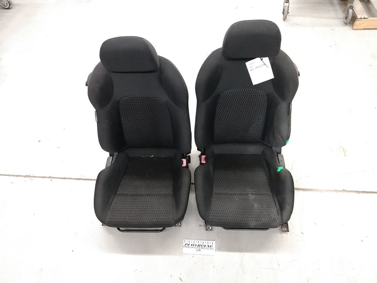 Hyundai Tiburon Pair Of Front Seats