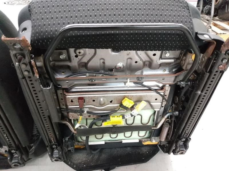 Hyundai Tiburon Pair Of Front Seats