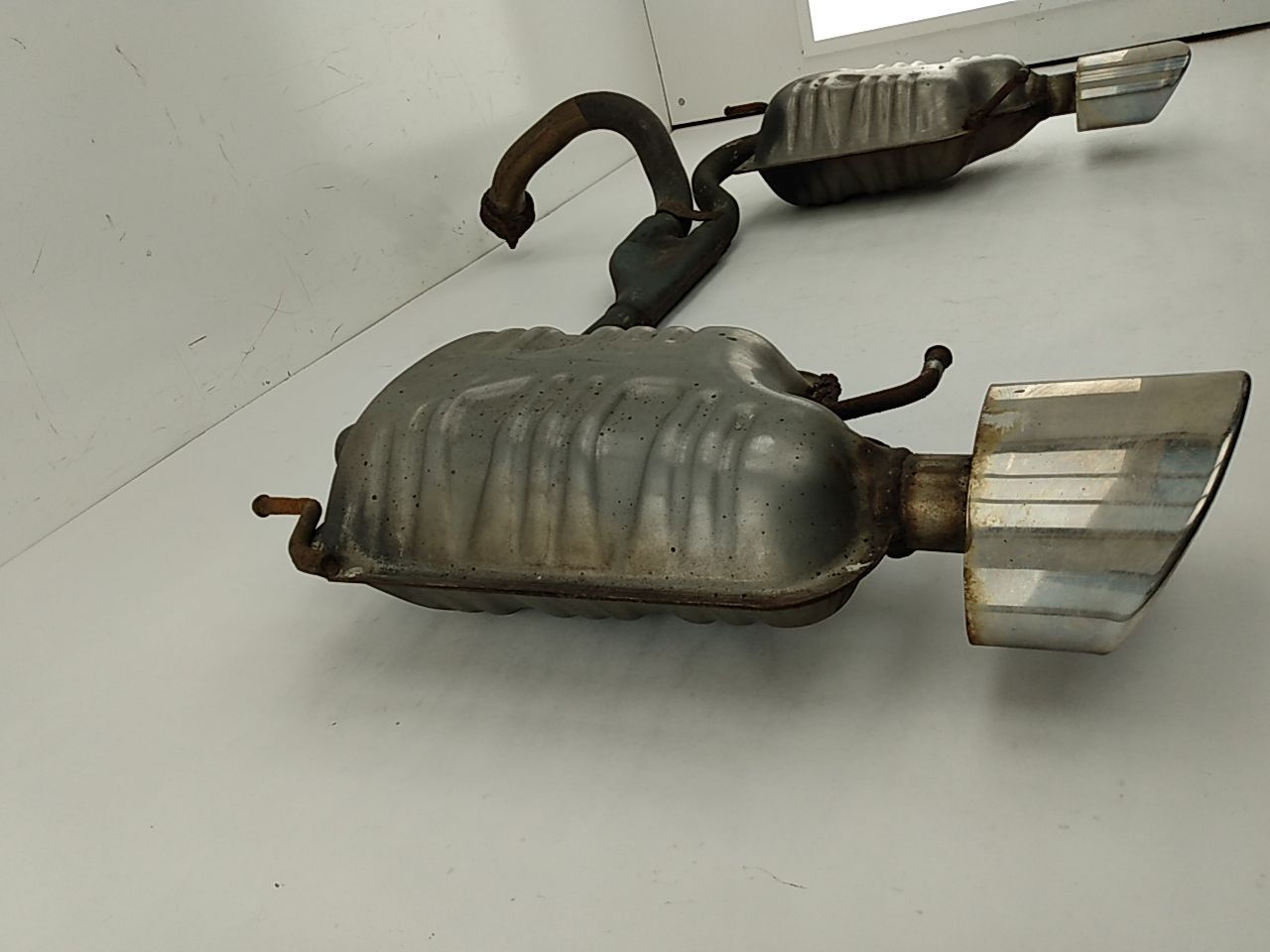 Hyundai Tiburon Tail Muffler Pipe