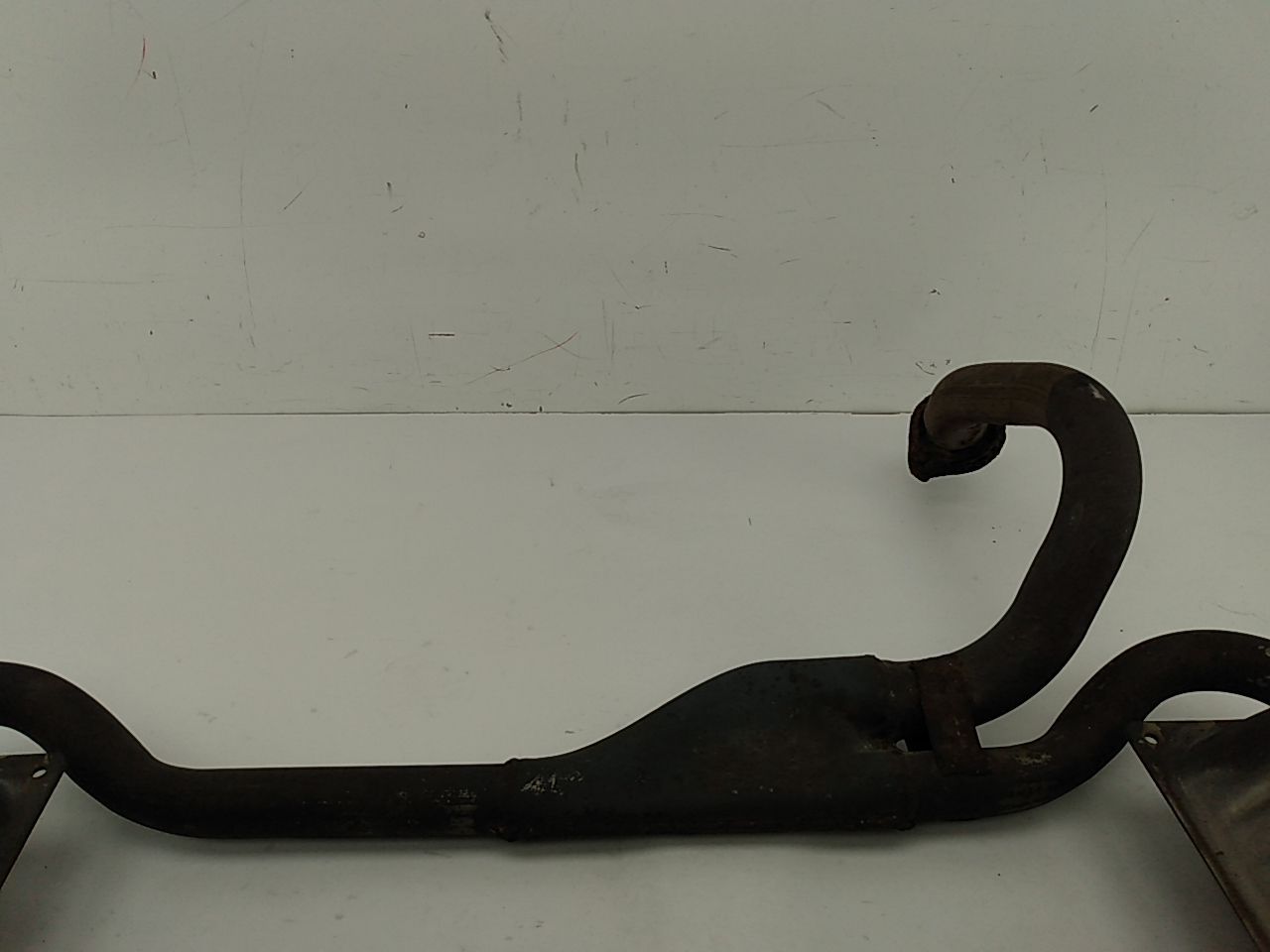 Hyundai Tiburon Tail Muffler Pipe