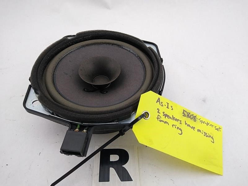 Hyundai Tiburon **AS IS** Set Of Speakers | Playground PAR