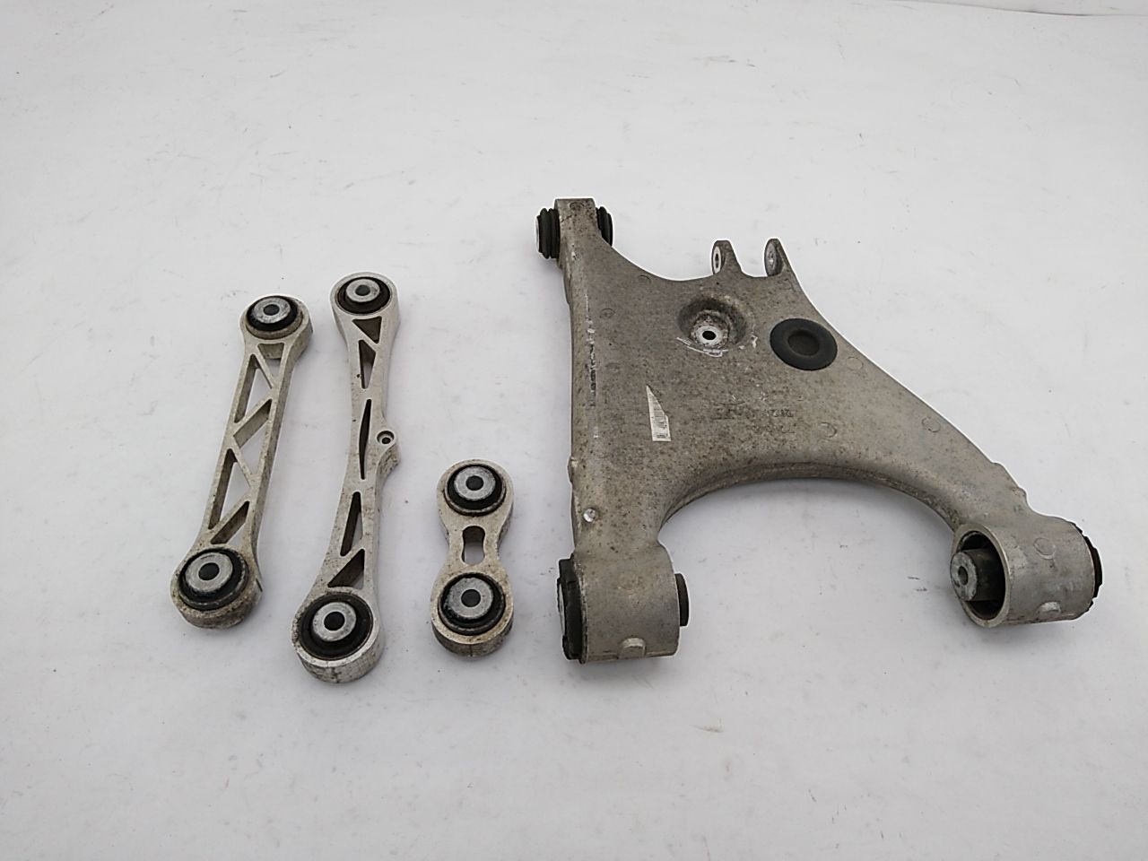 Tesla Model S Rear Right Lower Control Arm Set