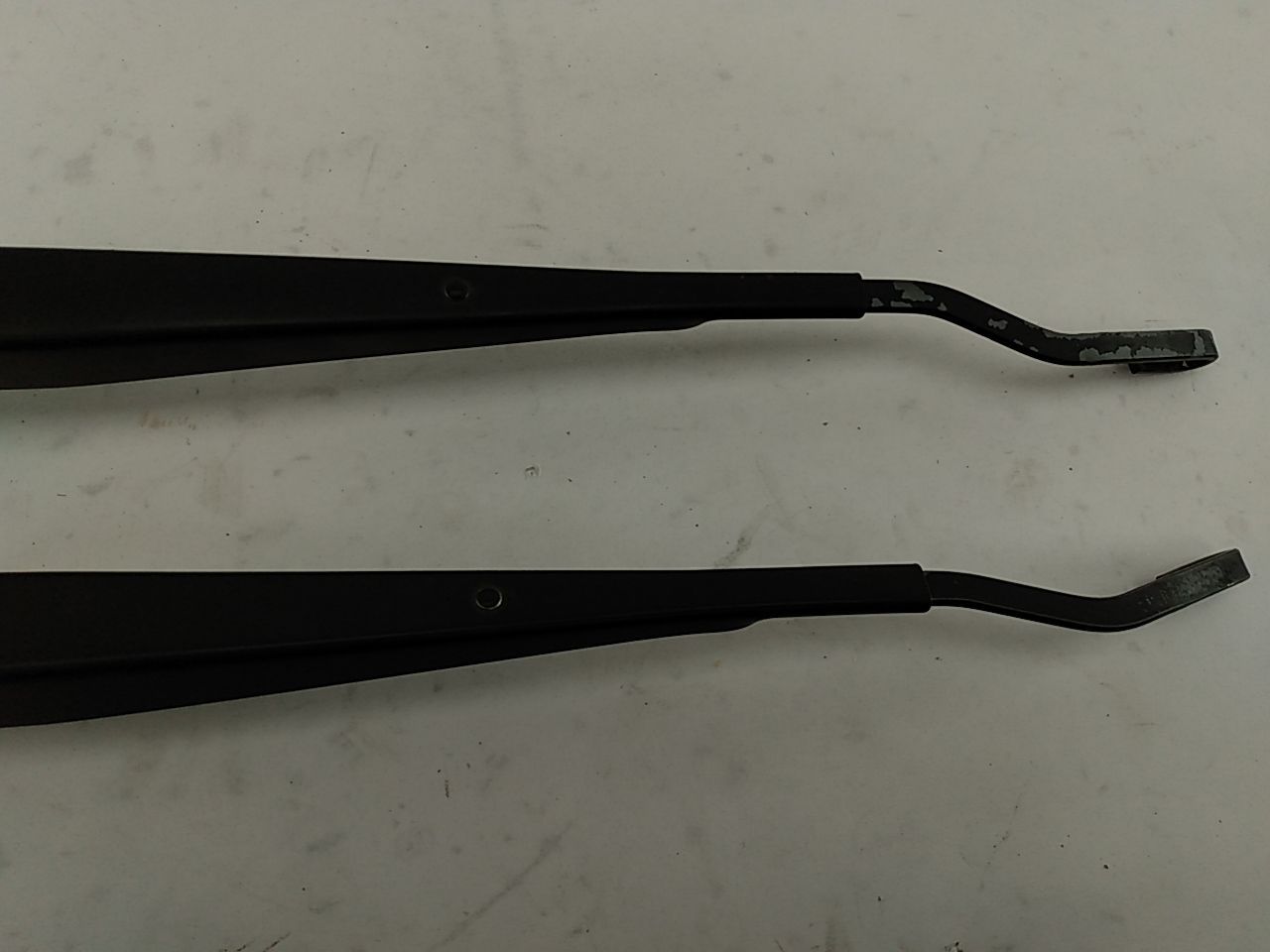 Saab 9-3 Pair Of Windshield Wiper Arms