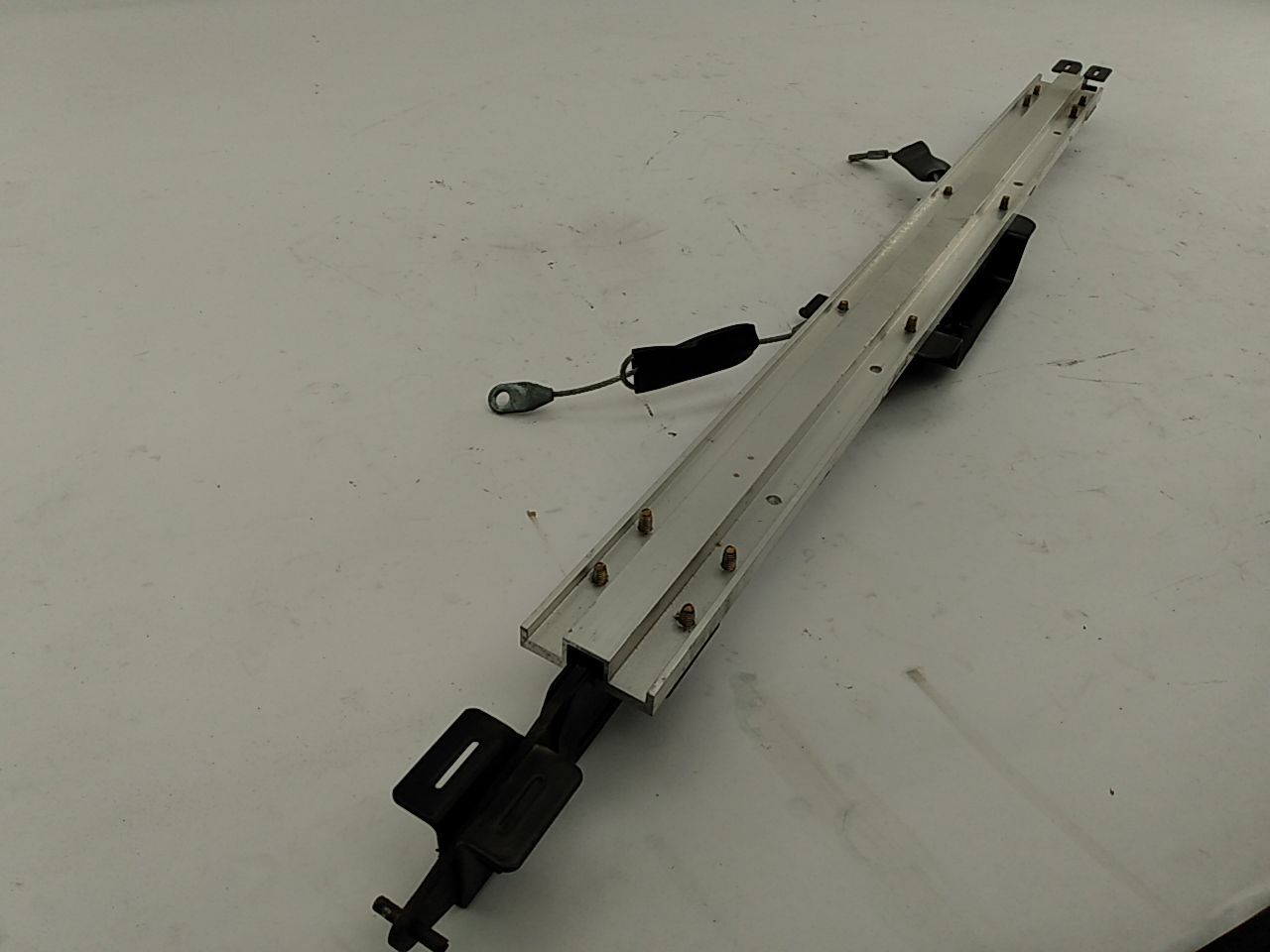 Saab 9-3 Tonneau Latch Without Motor