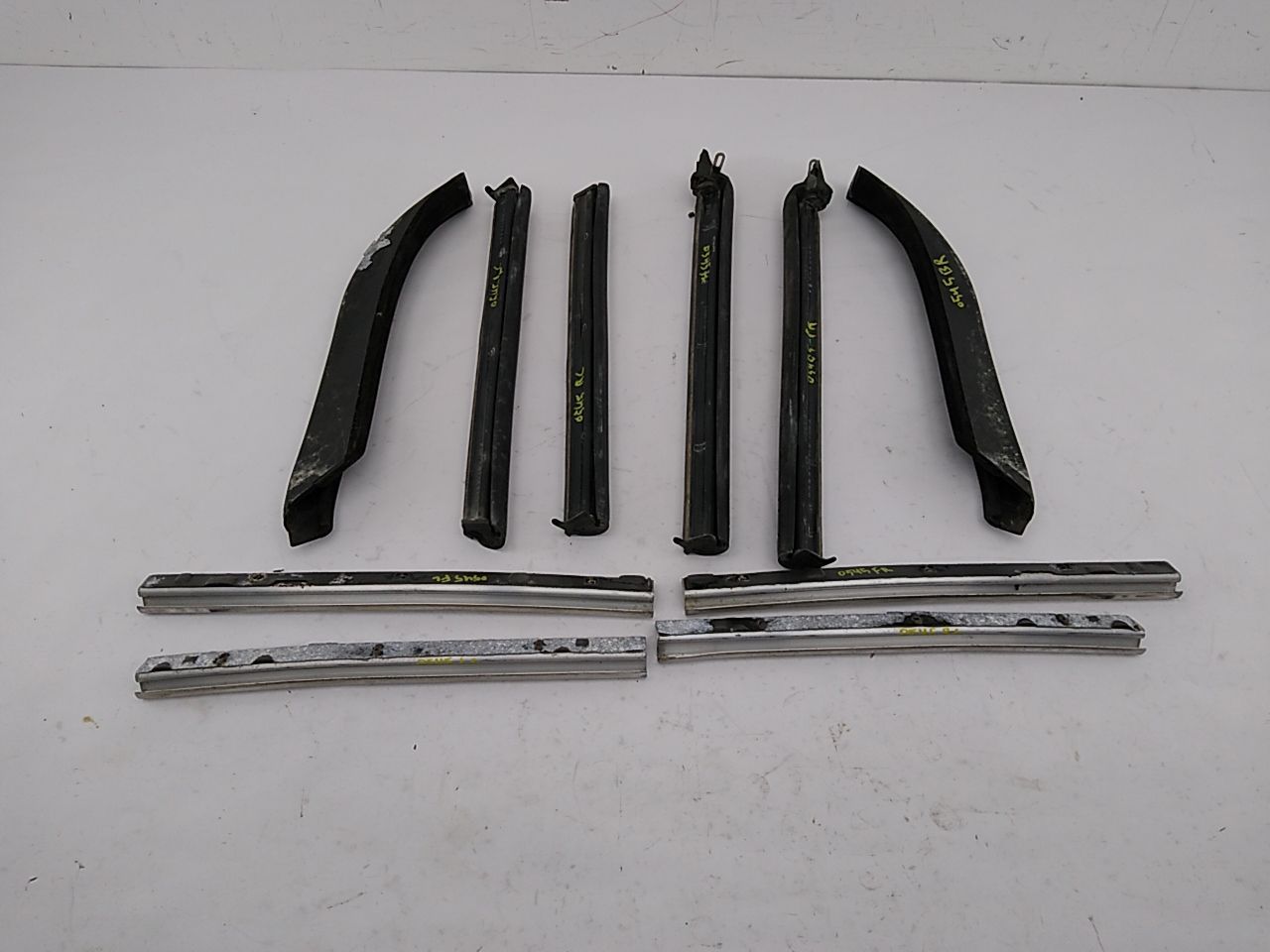 Saab 9-3 Set Of Roof Top Seal - 0