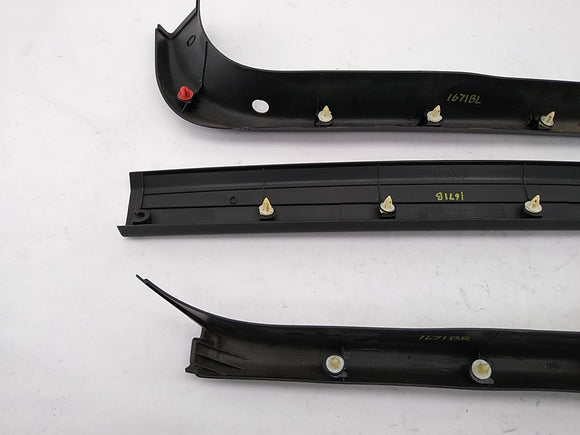 Range Rover Sport Set Of Tailgate Corner Trim Panel